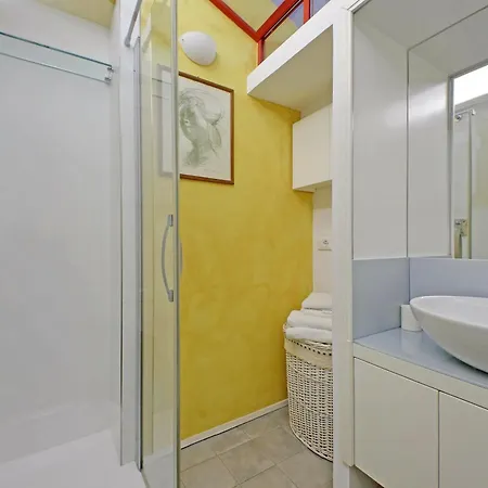 Ych-casa Sul Porto Antico Apartment